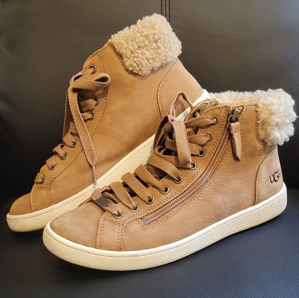 Ugg boot size 9